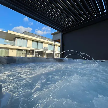 Luxury In Balatonalmadi, Almadi Lux Iii - Pure Gold דירה