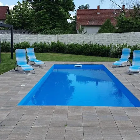 Luxury In Balatonalmadi, Almadi Lux Iii - Pure Gold דירה Balatonalmádi