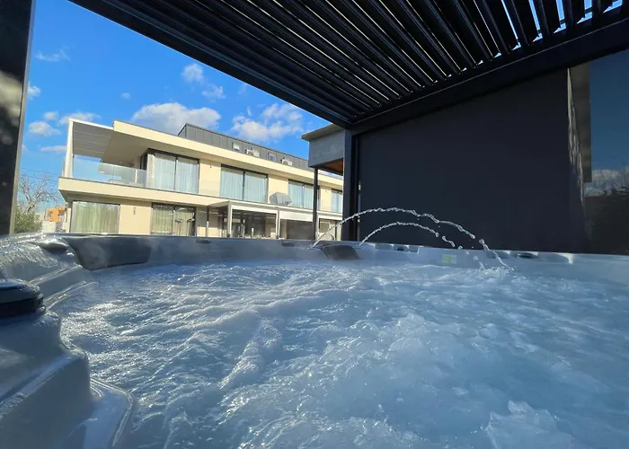 Luxury In Balatonalmadi, Almadi Lux Iii - Pure Gold شقة